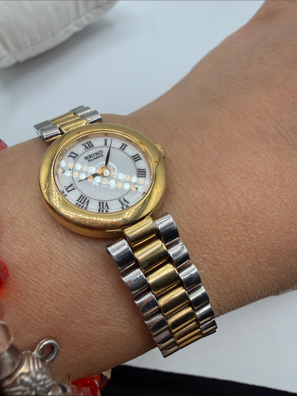 VTG Seiko Two-Tone Gold and Silver Women's Watch - Picture 9 of 10